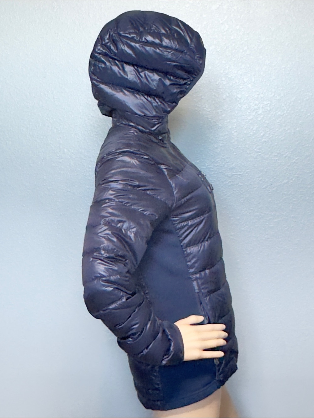 Canada Goose Women's Shiny Navy Blue Hooded Puffer Jacket - Picture 9 of 14